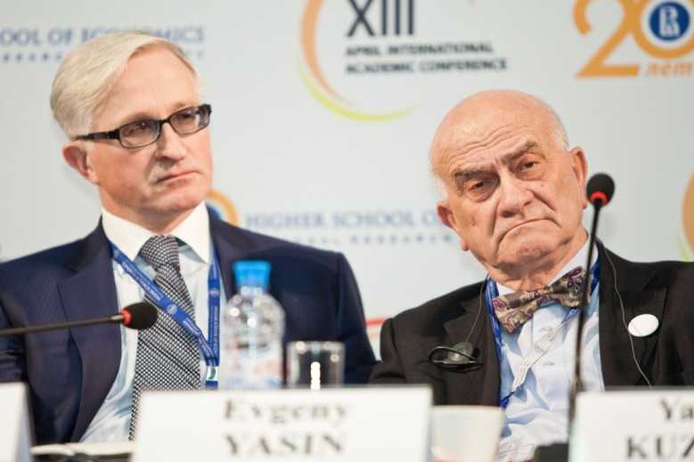 Иллюстрация к новости: Александр Шохин и Евгений Ясин переизбраны президентом и научным руководителем ВШЭ