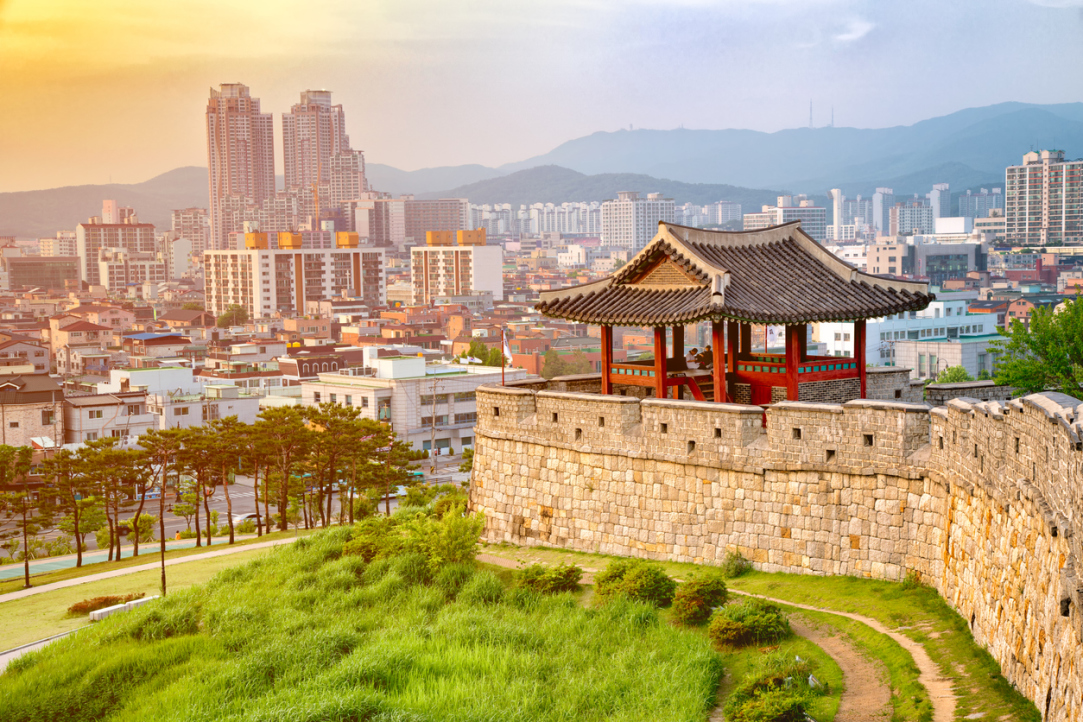 Сувон, столица и крупнейший город провинции Кёнгидо, Республика Корея