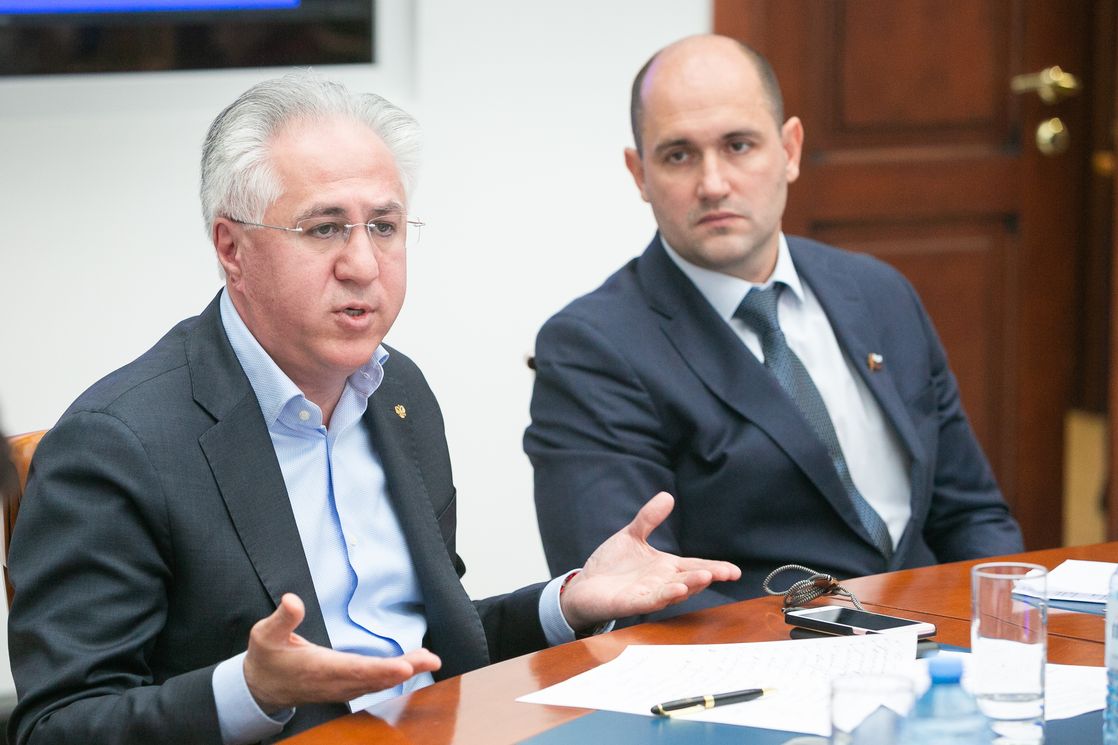 Рашид Исмаилов, председатель Российского экологического общества (слева)